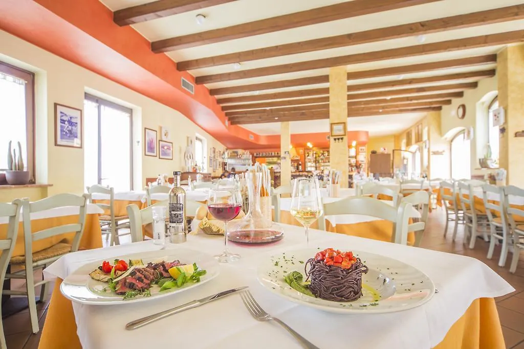 דוסובונו Hotel Antichi Cortili